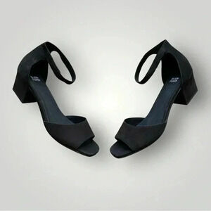 EILEEN FISHER Viva Ankle‎ Strap Sandal Nubuk Black Sz 9.5